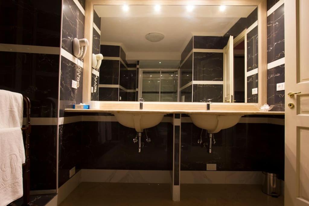 41 Nazionale Suite 41 โรม ภายนอก รูปภาพ