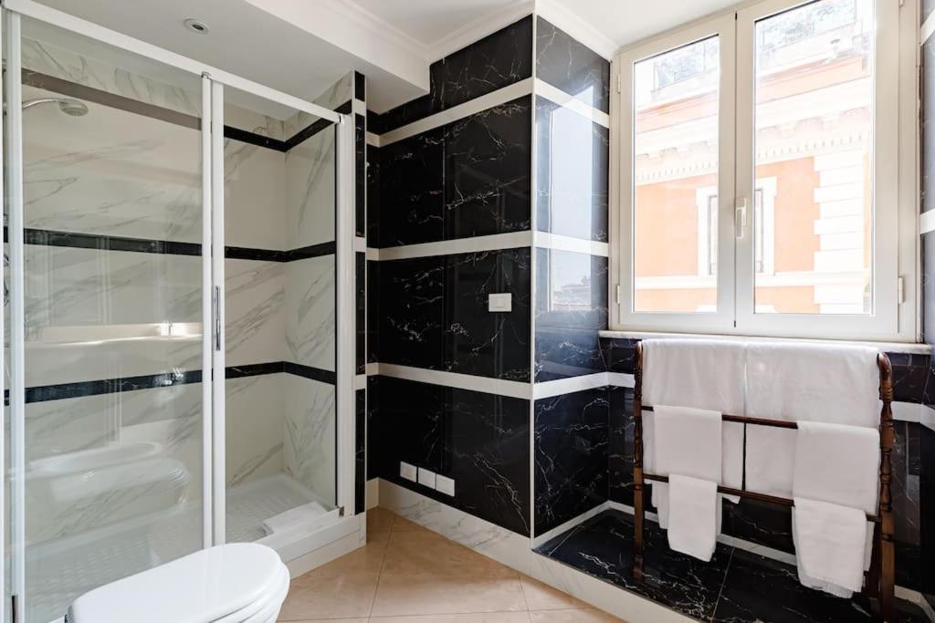 41 Nazionale Suite 41 โรม ภายนอก รูปภาพ